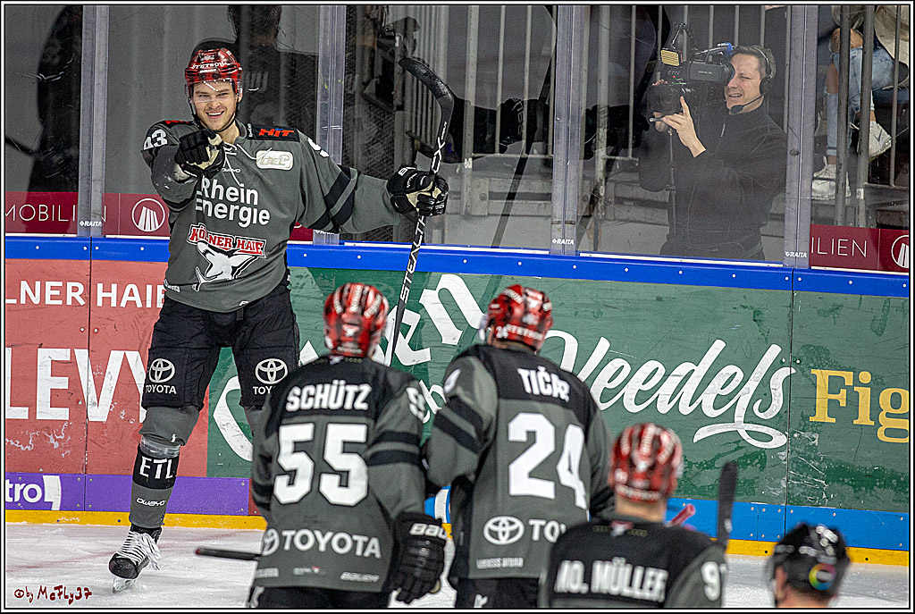 DEL; Koelner Haie - Fischtown Pinguins Bremerhaven, 06.01.2019